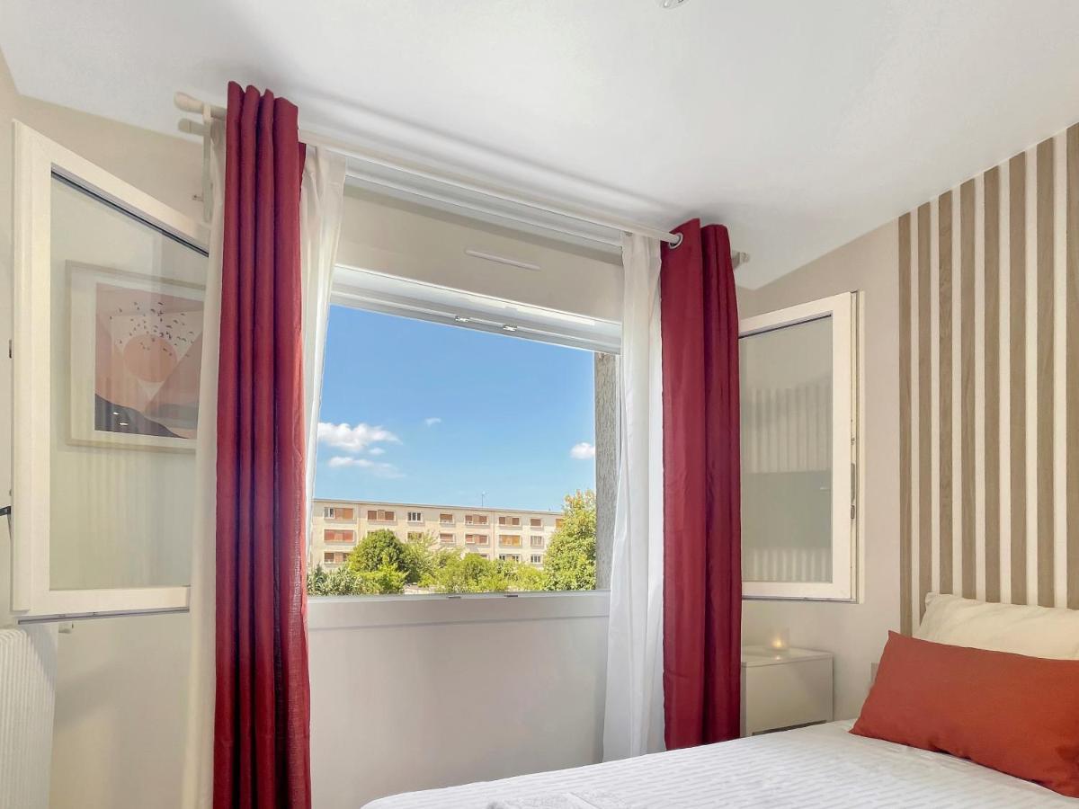 Le Petit Melun Apartment Exterior photo